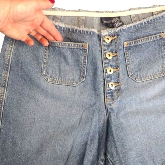 VTG 90s High Waist Raw Hem Button Fly Jean Shorts Size 14 *Fits like Large - Picture 4 of 11